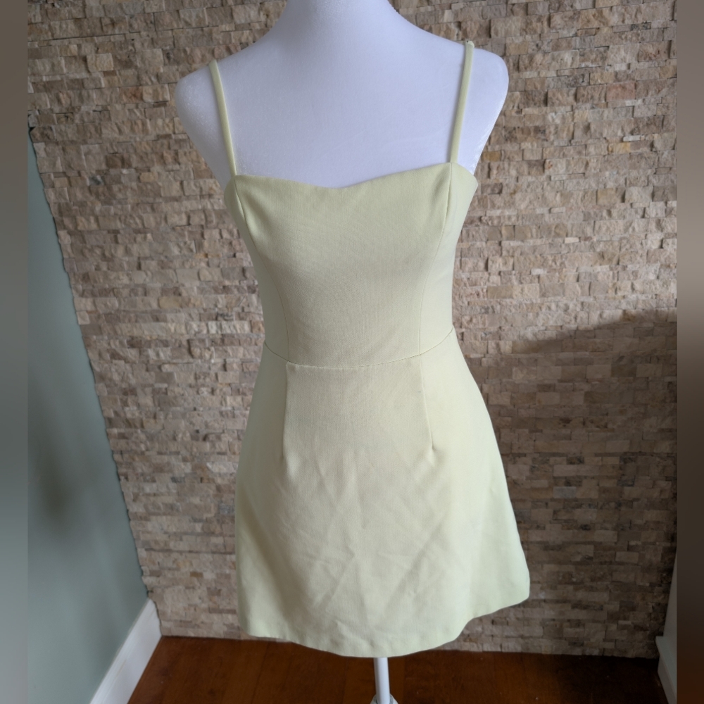 French Connection Whisper Light Yellow Tie  Open Back Mini Dress Sz 2 Pastel